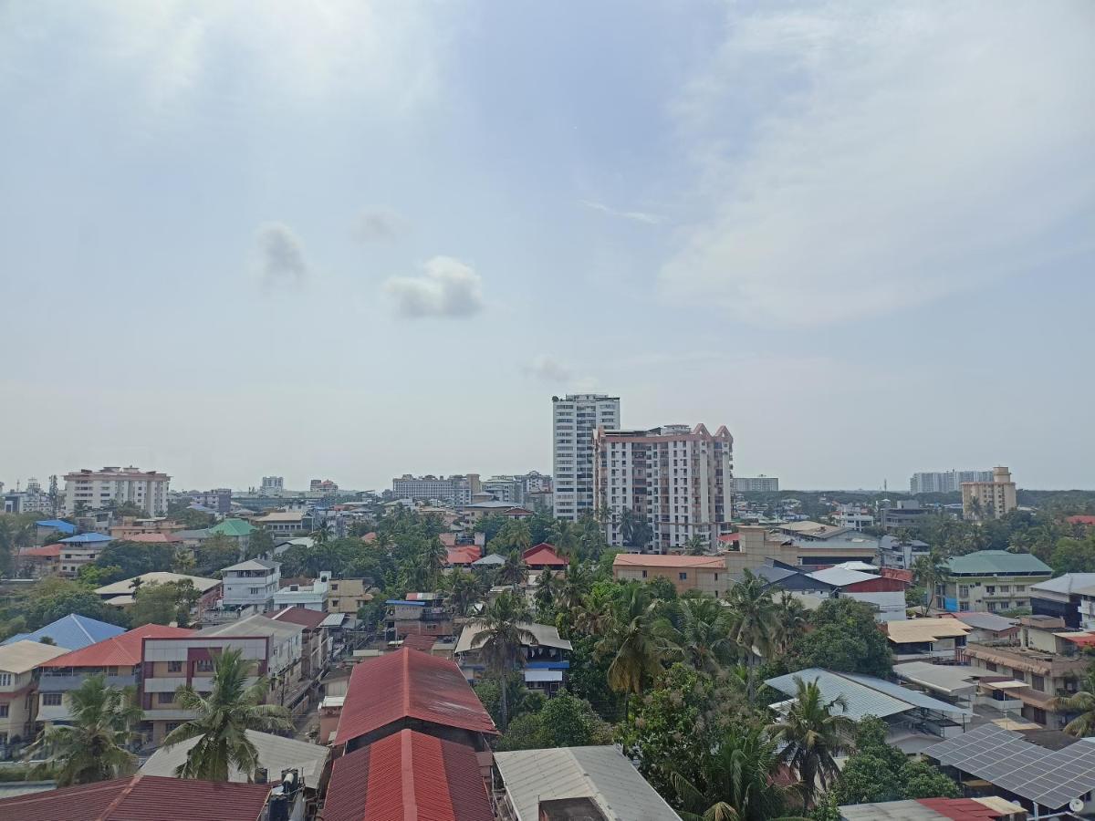 Hotel Presidency Kochi Exterior photo